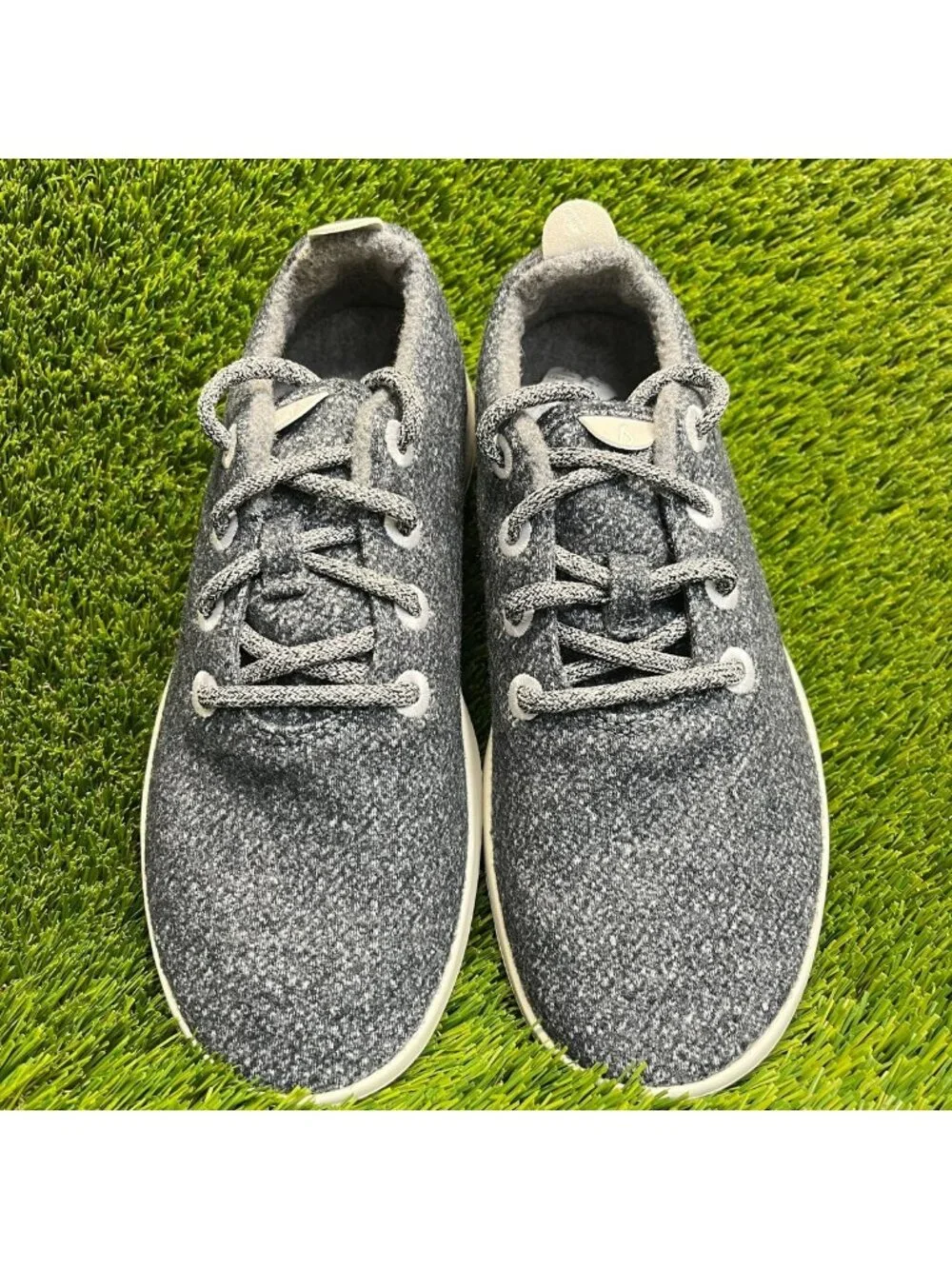Allbirds Wool Runners Womens Size 9 Gray White Running Walking Shoes Sneakers